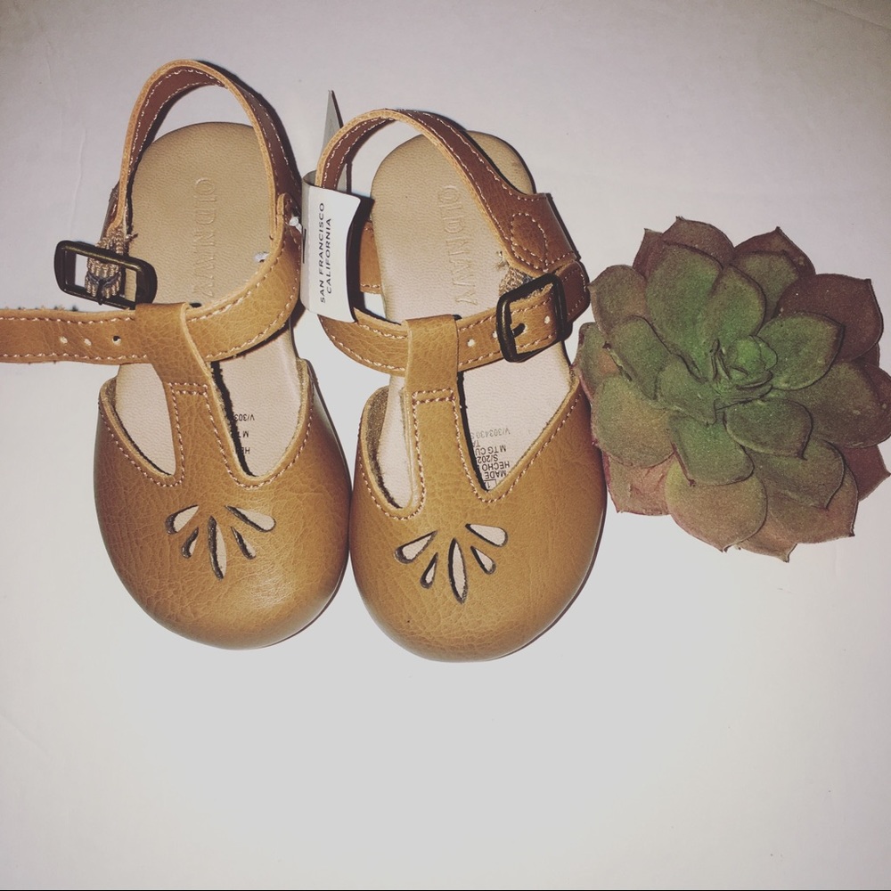 Girls clogs